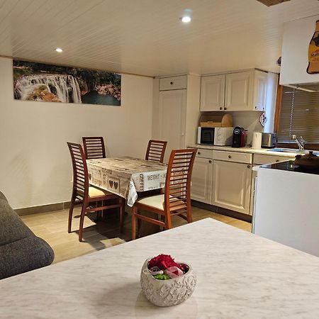 Joli Appartement Au Coeur Du Village Orsières Esterno foto